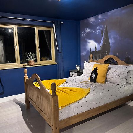 Hogwarts Apartment Abbots Langley ภายนอก รูปภาพ